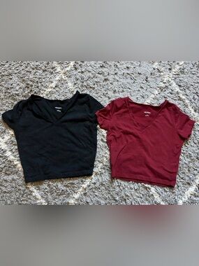 wild fable V-Neck cropped Tee Set - Black & Burgundy